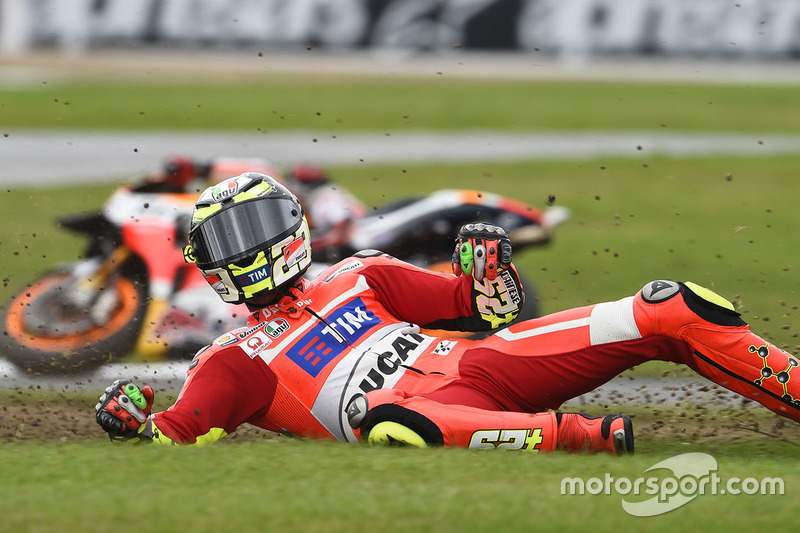 Andrea Iannone, Ducati Team crash