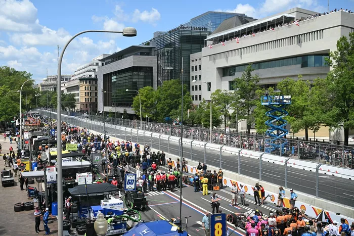 Pre-race atmosphere