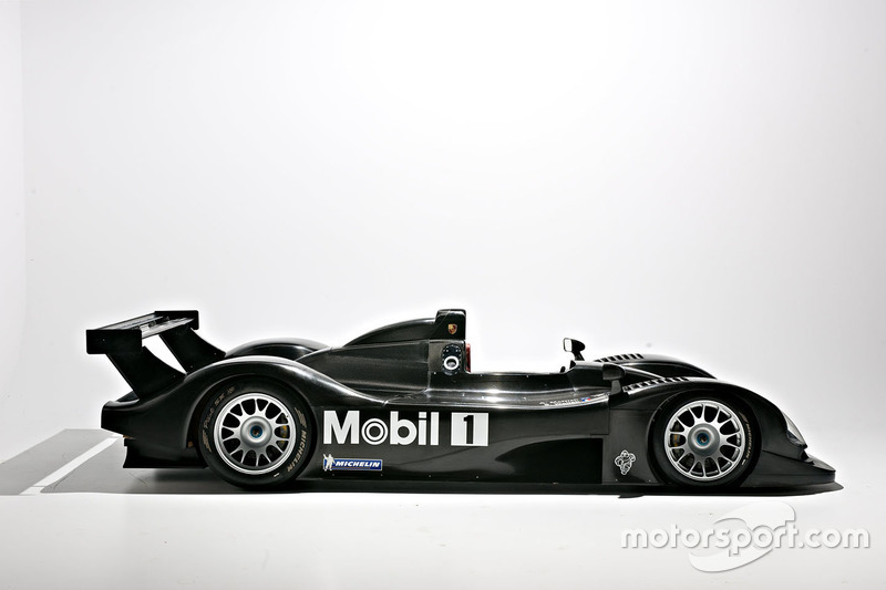 Автомобиль Porsche LMP2000