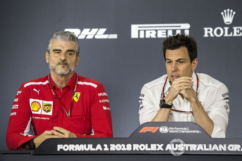 Maurizio Arrivabene, Ferrari Team Principal and Toto Wolff, Mercedes AMG F1 Director of Motorsport i