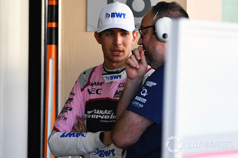 Esteban Ocon, Sahara Force India F1 and Tom McCullough, Sahara Force India F1 Team Chief Engineer