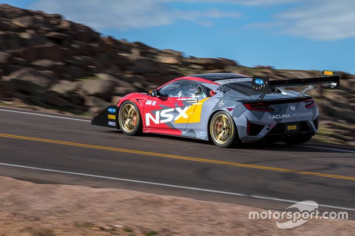 #902 James Robinson, Acura NSX