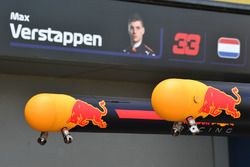 Red Bull Racing pit box detail