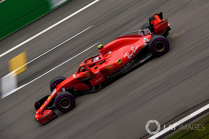 3. Kimi Raikkonen, Ferrari SF71H and sparks