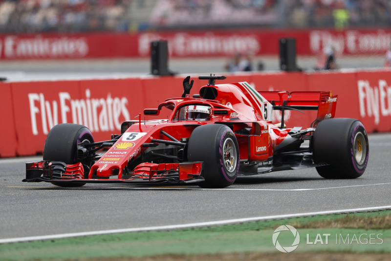 Sebastian Vettel, Ferrari, celebra su pole position