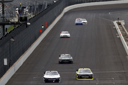 William Byron, JR Motorsports Chevrolet takes the checkered flag