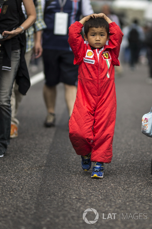 Young Ferrari fan