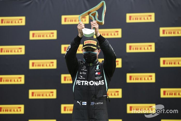 Podio: segundo lugar Valtteri Bottas, Mercedes-AMG Petronas F1 