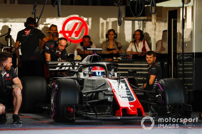 Pietro Fittipaldi, Haas F1 Team VF-18, exits the team's garage