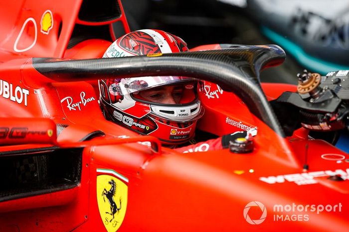 Charles Leclerc, Ferrari, 1ª posición, llega a Parc Ferme