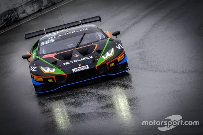 #555 Orange 1 FFF Racing Team Lamborghini Huracan GT3 Evo: Taylor Proto, Diego Menchaca
