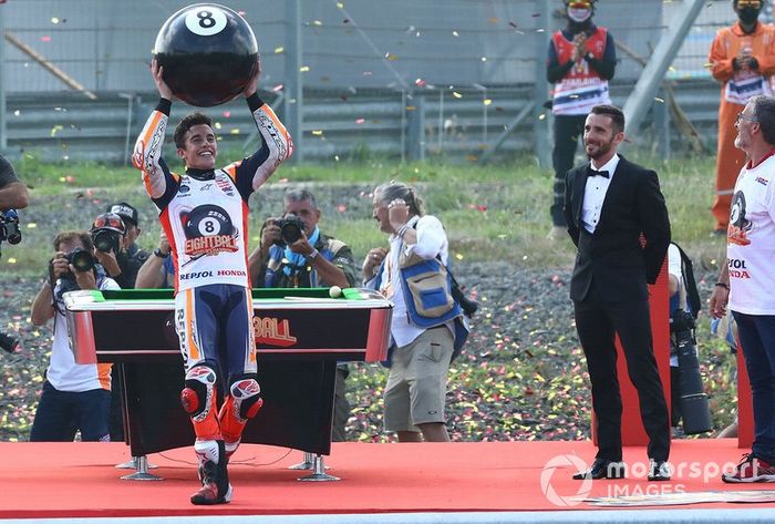 Ganador de la carrera, Marc Márquez, Repsol Honda Team y Campeón del mundo 2019