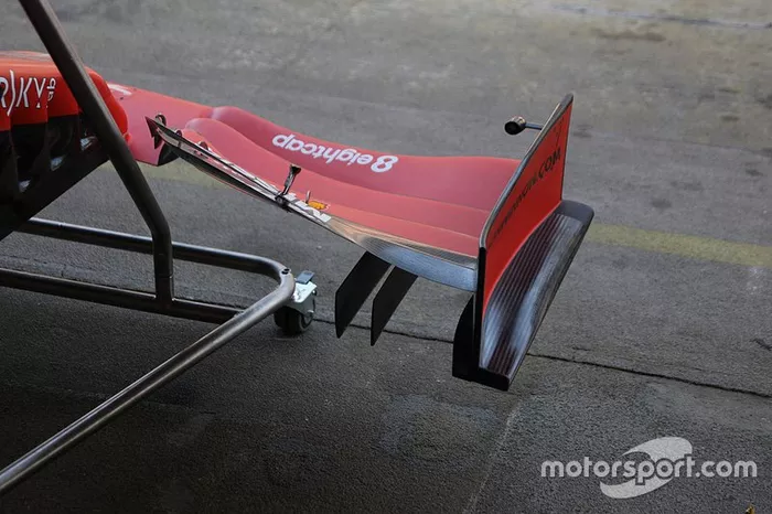 Detalle técnico de Ferrari