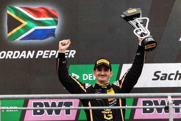 Podium: third place Jordan Pepper, Grasser Racing Team
