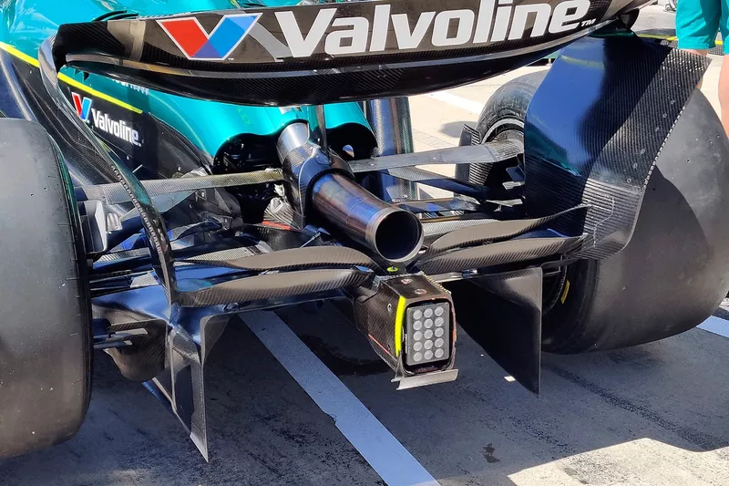 Aston Martin AMR25 detalles técnicos