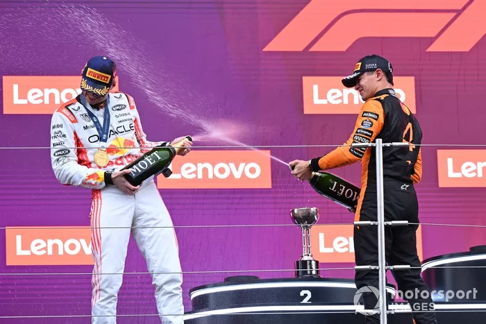 Lando Norris, McLaren, Max Verstappen, Red Bull Racing