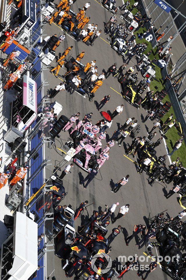 La parrilla previo a  la carrera