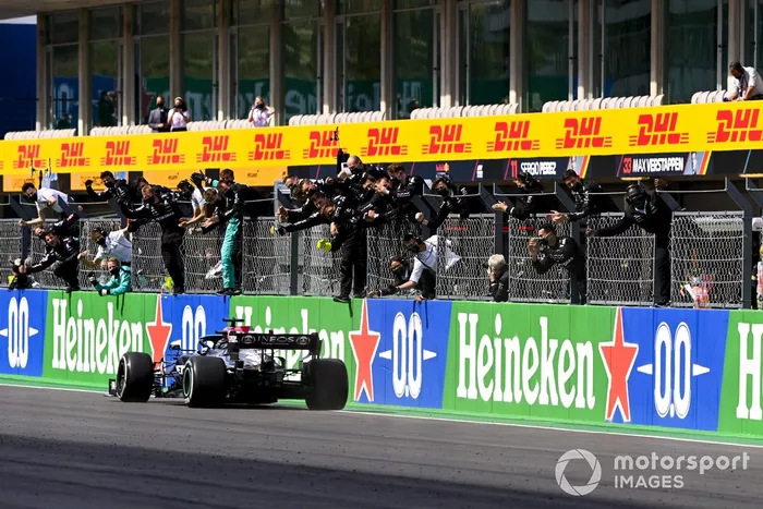 97 - GP de Portugal 2021, Mercedes