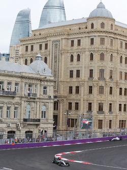 Льюїс Хемілтон, Mercedes AMG F1 W07 Hybrid