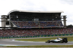 Lewis Hamilton, Mercedes AMG F1 W07 Hybrid