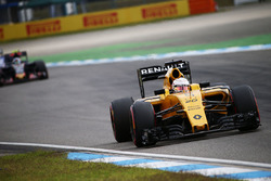 Кевин Магнуссен, Renault Sport F1 Team RS16
