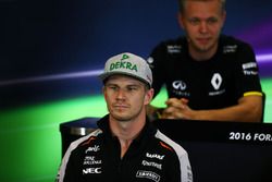 Nico Hulkenberg, Sahara Force India F1 en la Conferencia de prensa FIA