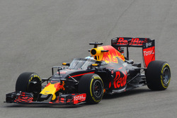 Daniel Ricciardo, Red Bull Racing RB12 correr con el Aeroscreen