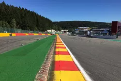 Les vibreurs du virage de la Source