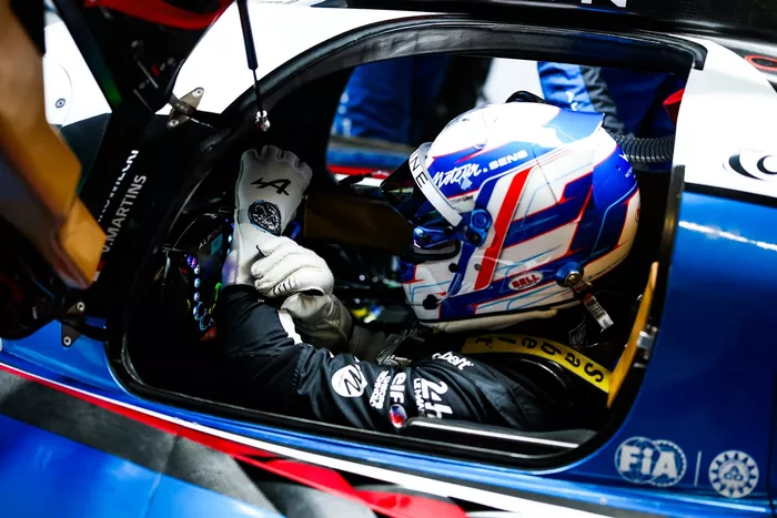 #36 Alpine Endurance Team Alpine A424: Victor Martins