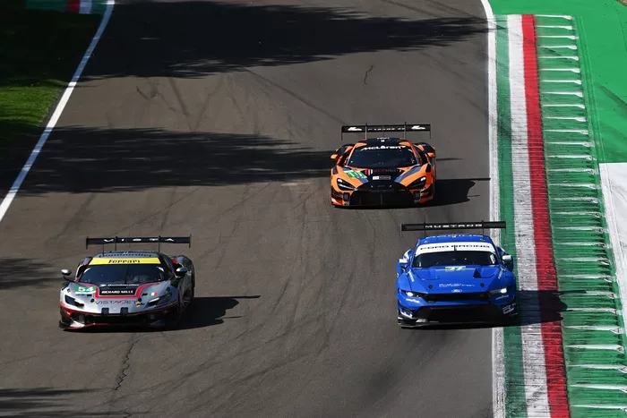 #17 Genesis Magma Racing Genesis GMR-001: Andre Lotterer, Pipo Derani, Mathys Jaubert