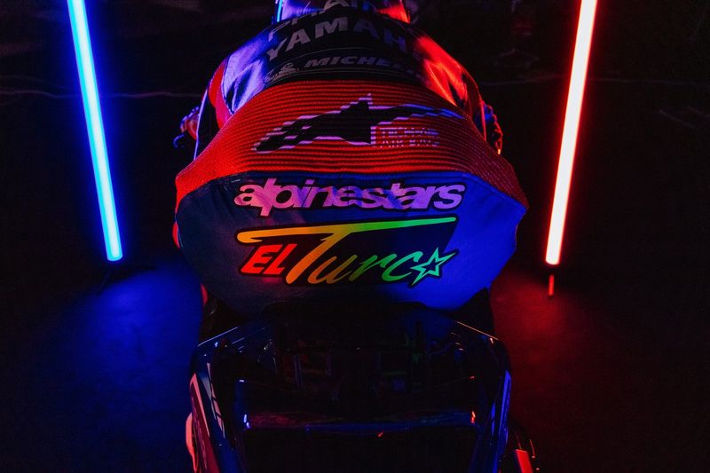 Casque de Toprak Razgatlioglu, Pramac Racing
