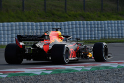 Jake Dennis, Red Bull Racing RB14