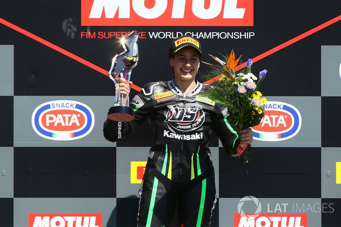 Podium: ganadora, Ana Carrasco