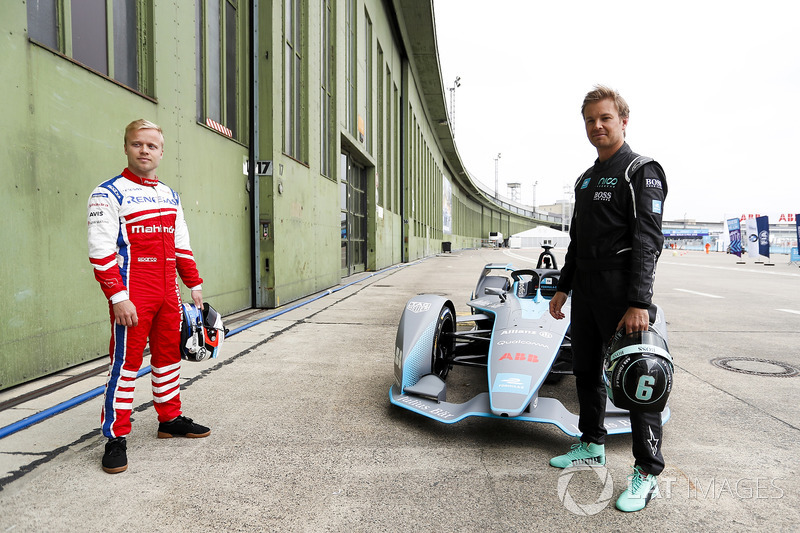 Felix Rosenqvist, Mahindra Racing, Formula 1 World Champion, Nico Rosberg, with the Gen2 Formula E car