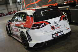 La Volkswagen DSG TCR Polo di Giovanni Altoe, Pit Lane Competizioni nel paddock