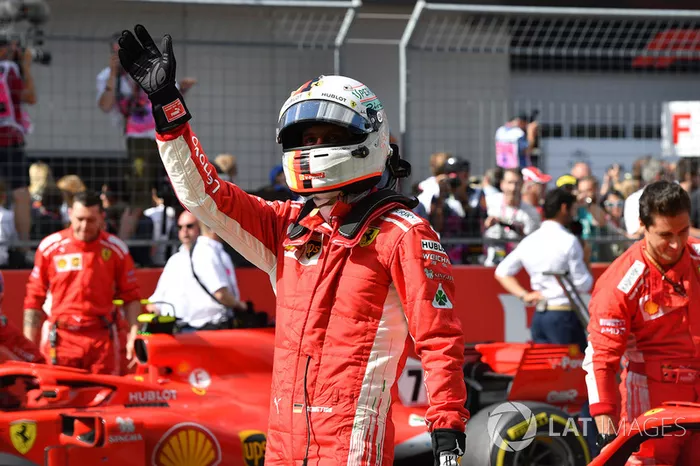 Sebastian Vettel: “Eu disse a ele [Verstappen] que fez uma corrida muito boa, muito consistente, sem erros e que nós o estávamos perseguindo no final, mas não conseguíamos”