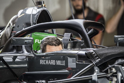 Haas F1 Team VF-17 ve halo