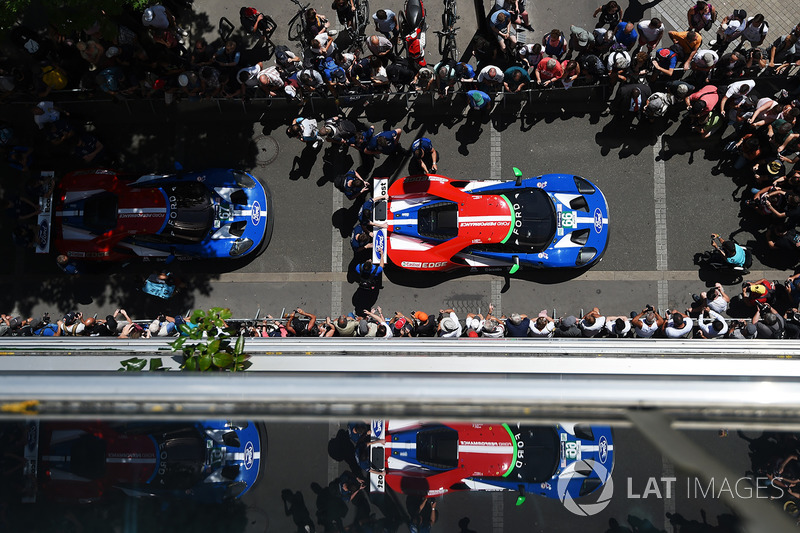 #66 Ford Chip Ganassi Racing Ford GT: Olivier Pla, Stefan Mücke, Billy Johnson, #67 Ford Chip Ganassi Racing Ford GT: Andy Priaulx, Harry Tincknell, Pipo Derani