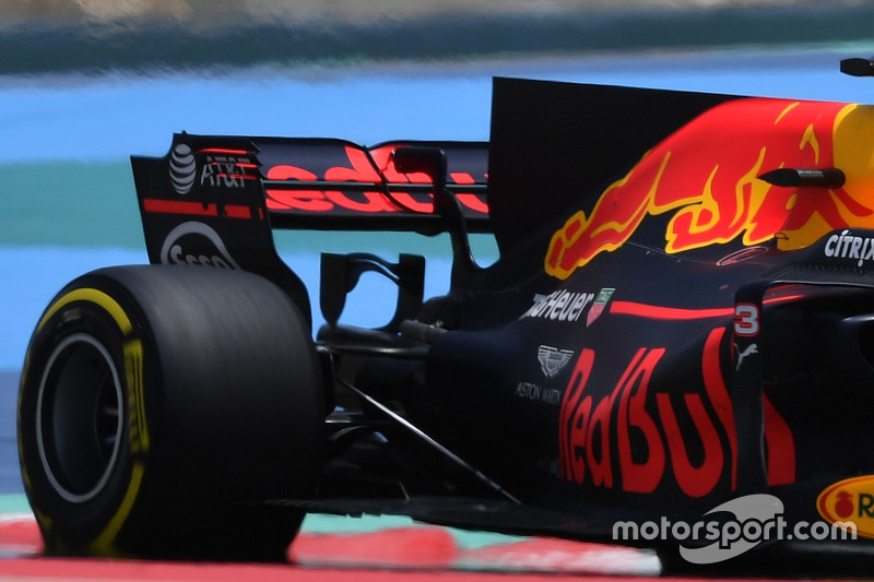 Задняя часть Red Bull RB13