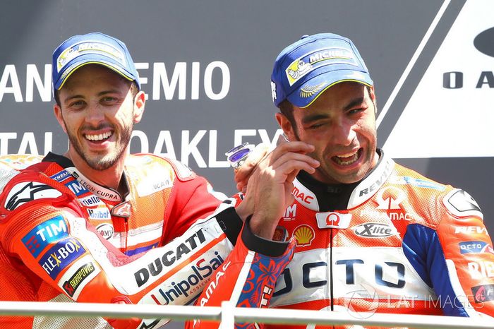 Podium: Ganador, Andrea Dovizioso, Ducati Team, Tercero, Danilo Petrucci, Pramac Racing