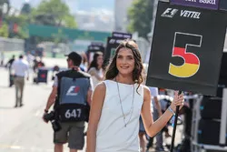 Grid girl