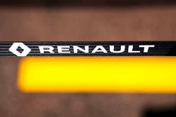 Renault Sport F1 Team logo en pits