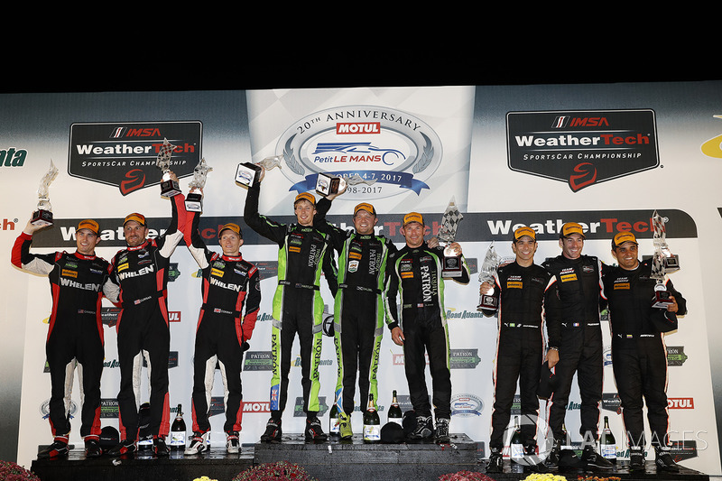 Podio P: i vincitori Scott Sharp, Ryan Dalziel, Brendon Hartley, Tequila Patrón ESM, al secondo post