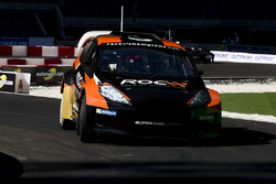 Tom Kristensen maneja el RX Supercar Lite