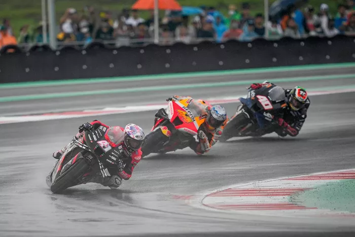 Aleix Espargaro, Aprilia Racing