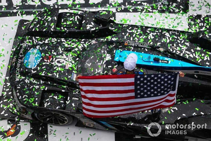 #10 Wayne Taylor Racing Cadillac DPi: Renger Van Der Zande, Jordan Taylor, Fernando Alonso, Kamui Kobayashi