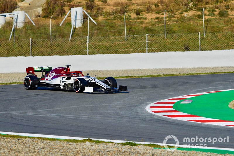 Kimi Raikkonen, Alfa Romeo Racing C38, en tête-à-queue
