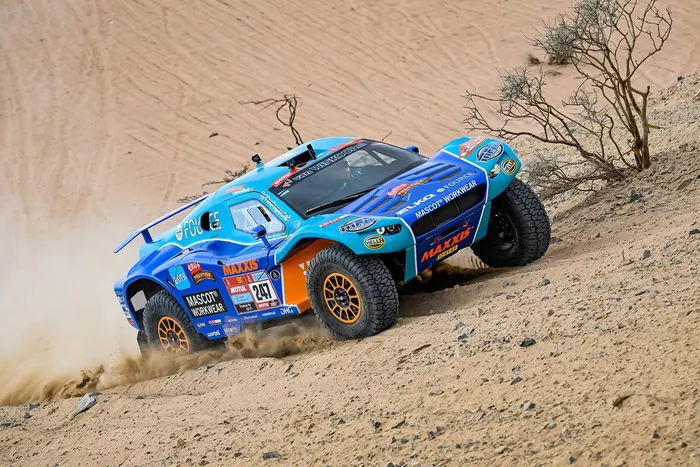 #247 Maxxis Dakarteam Century: Tim Coronel, Tom Coronel