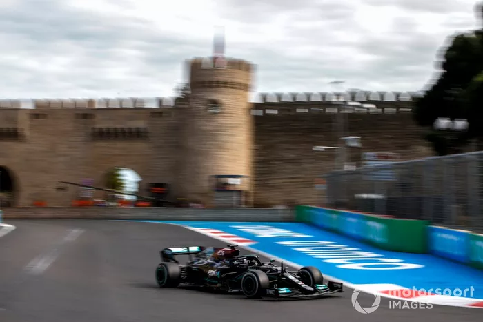Lewis Hamilton, Mercedes W12