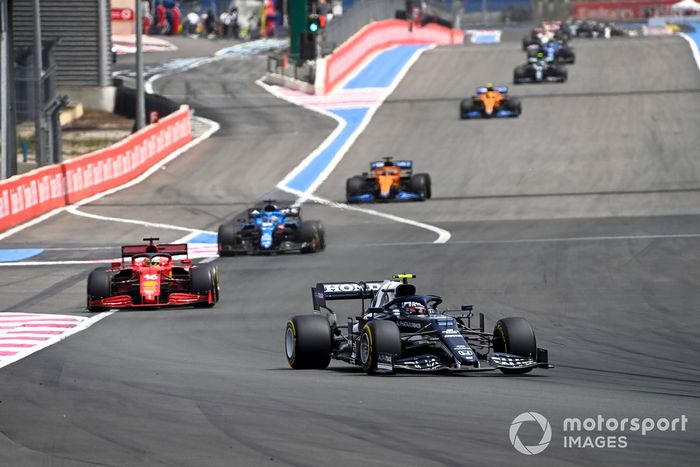 Pierre Gasly, AlphaTauri AT02, Charles Leclerc, Ferrari SF21, Fernando Alonso, Alpine A521